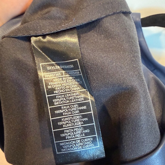 Steve Madden Faux leather top size L - Picture 4 of 4